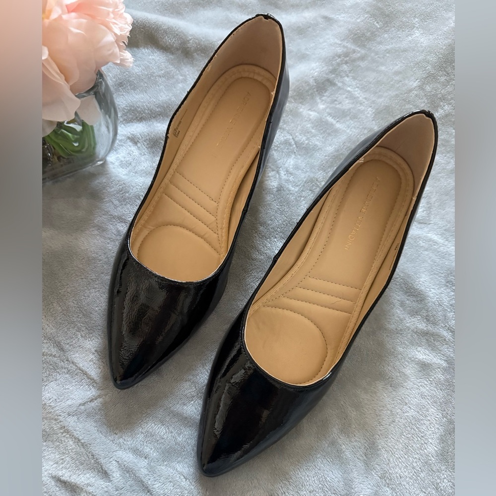 Elegant Black Patent Leather Heels - Picture 3 of 6